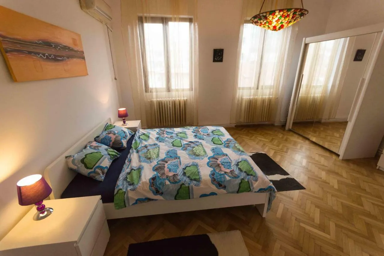 Diana'S Apartment Bucharest Romania